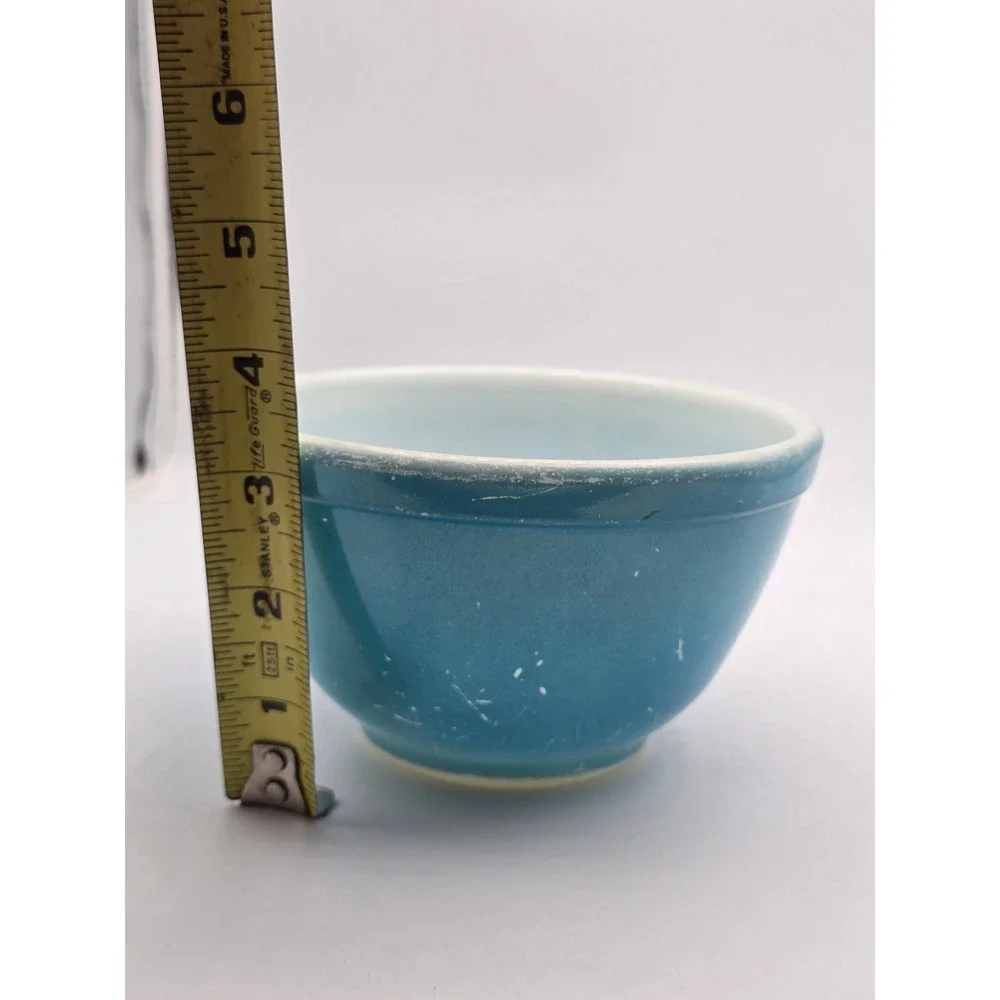 Vintage Pyrex Turquoise Blue 401 Mixing Bowl 1.5 Pint Small Milk Glass 5.75